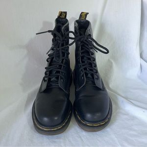 Dr. Martens 1460 Black Smooth Leather Lace-up Boots Sz: 5 *See condition*
